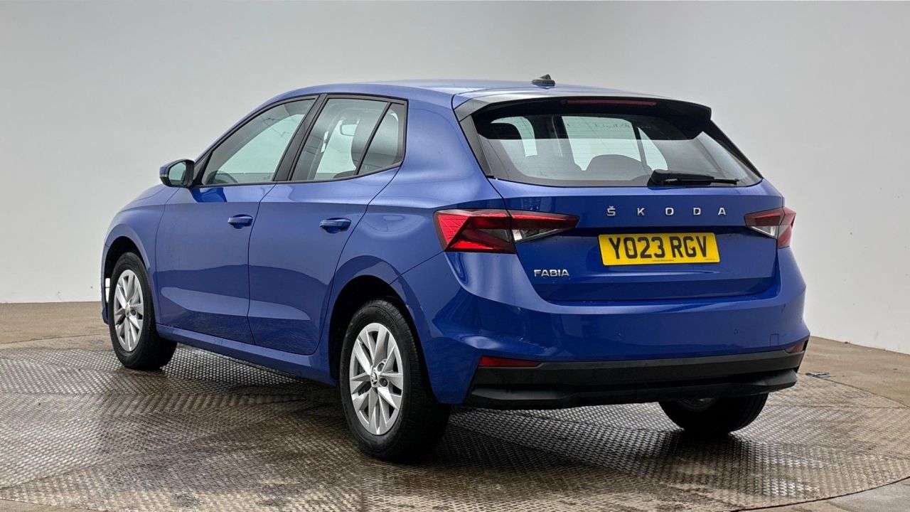 A 2023 SKODA FABIA 1.0 MPI SE Comfort Hatchback 5dr Petrol Manual Euro 6 (s/s) (80 ps) A 2023 SKODA FABIA 1.0 MPI SE Comfort Hatchback 5dr Petrol Manual Euro 6 (s/s) (80 ps)