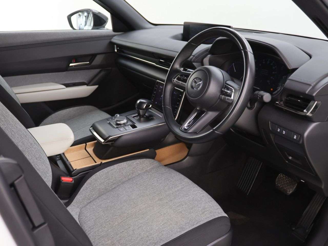 2023 MAZDA MX-30 2023 MAZDA MX-30