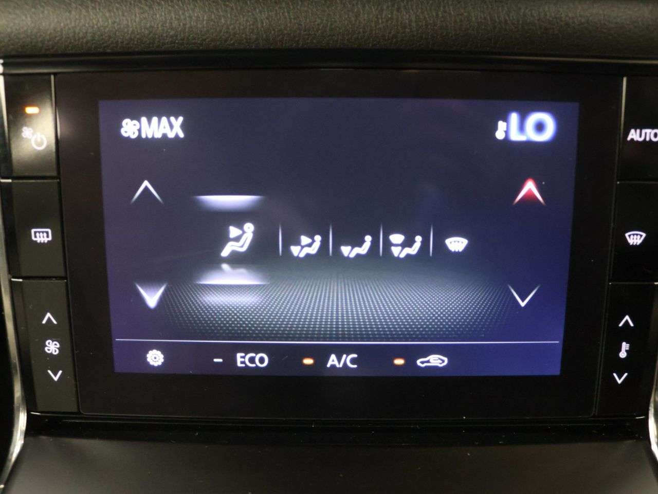 2023 MAZDA MX-30 2023 MAZDA MX-30