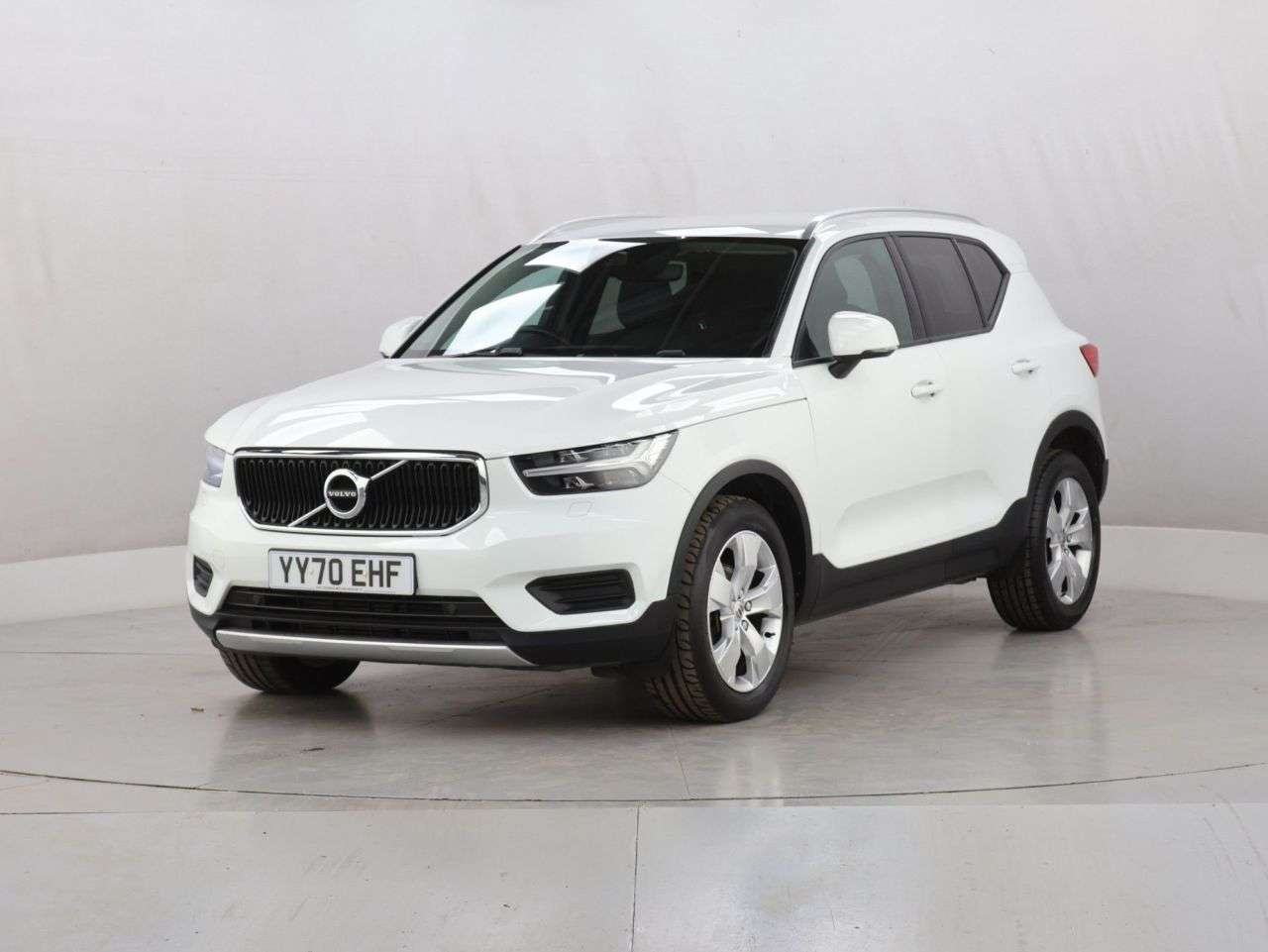 A 2020 VOLVO XC40 1.5 T3 Momentum SUV 5dr Petrol Manual Euro 6 (s/s) (163 ps) A 2020 VOLVO XC40 1.5 T3 Momentum SUV 5dr Petrol Manual Euro 6 (s/s) (163 ps)