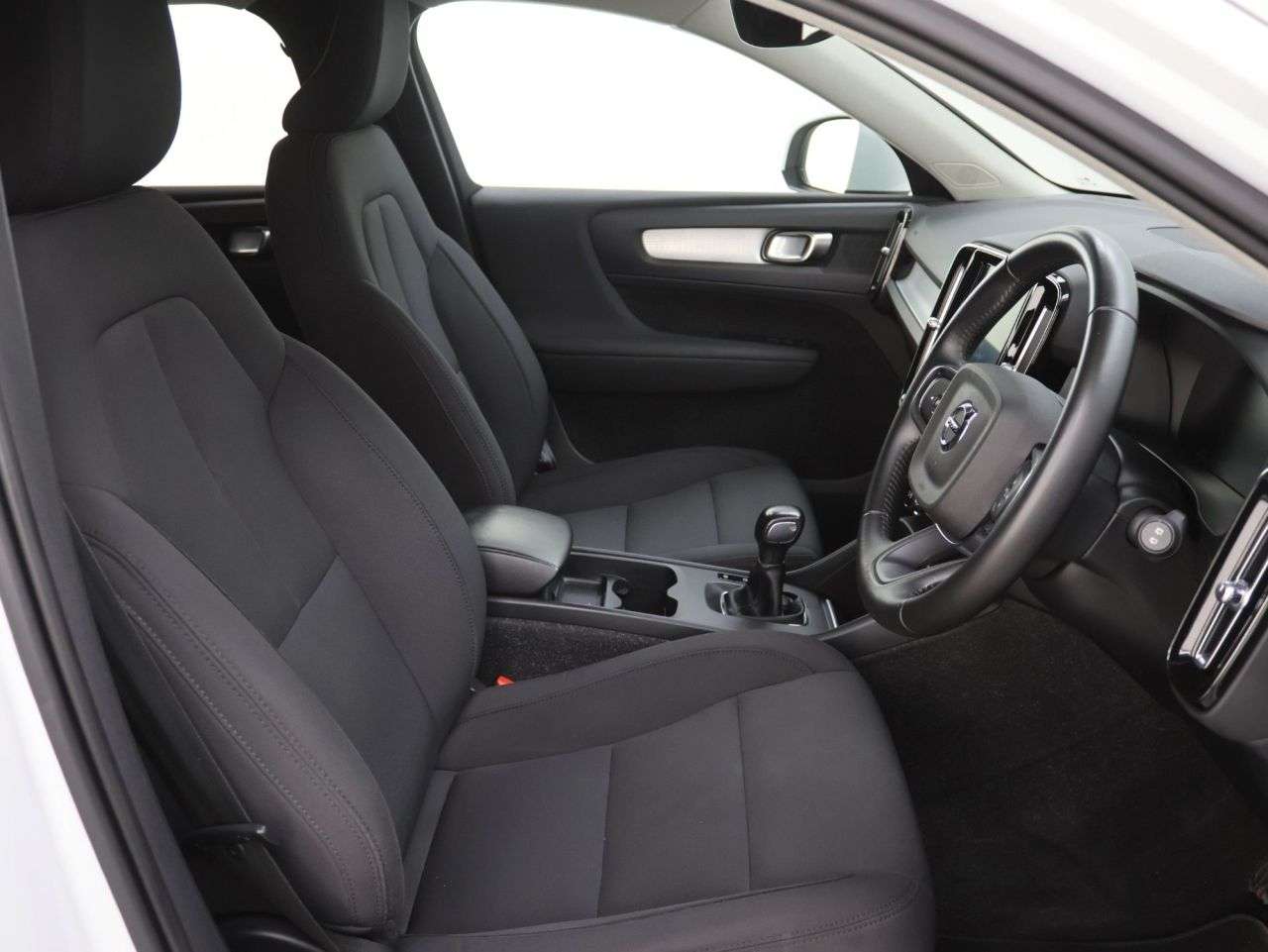2020 VOLVO XC40 2020 VOLVO XC40