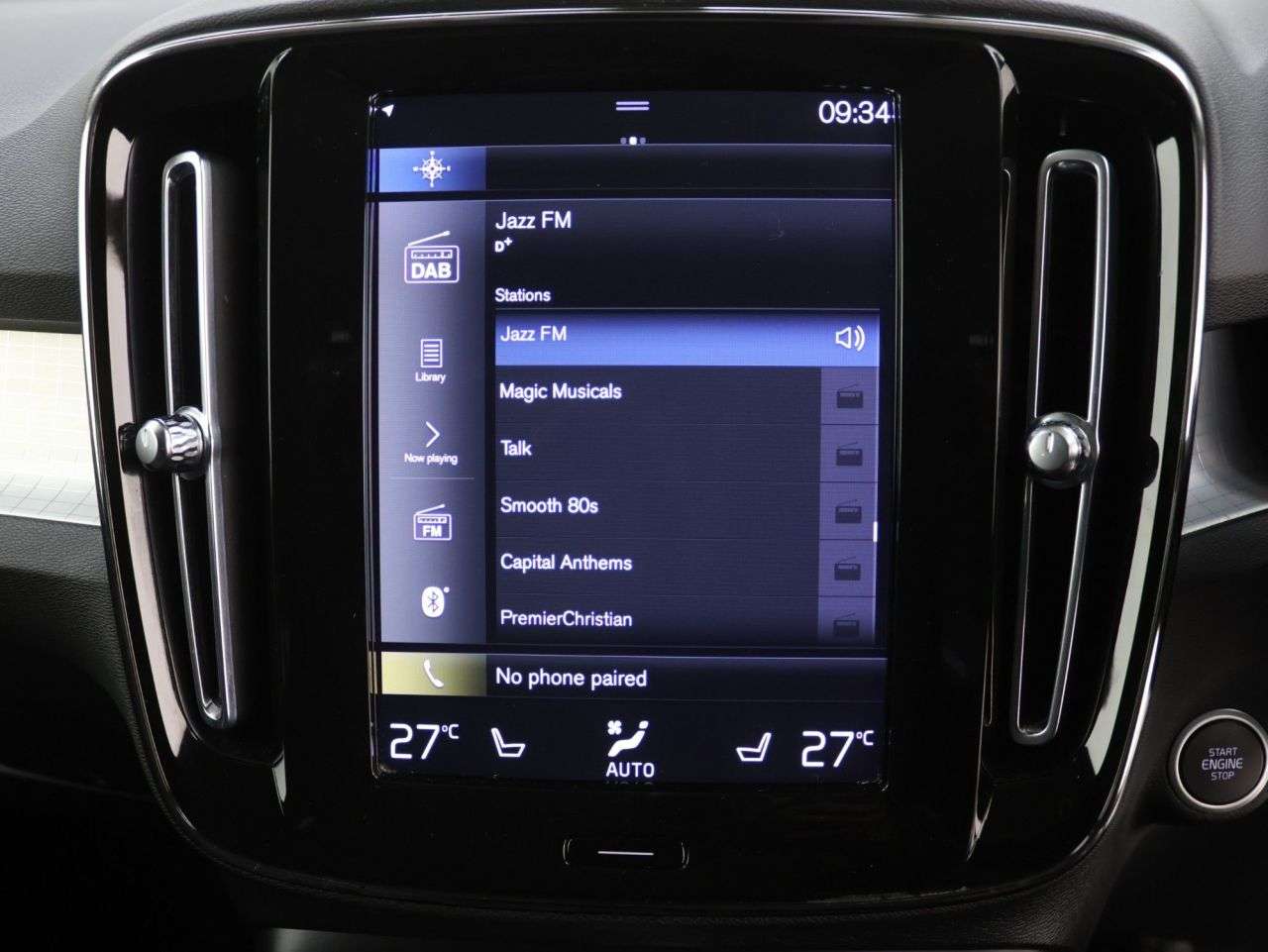 2020 VOLVO XC40 2020 VOLVO XC40