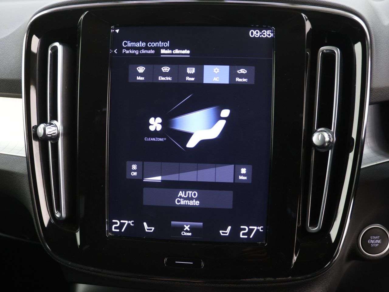 2020 VOLVO XC40 2020 VOLVO XC40