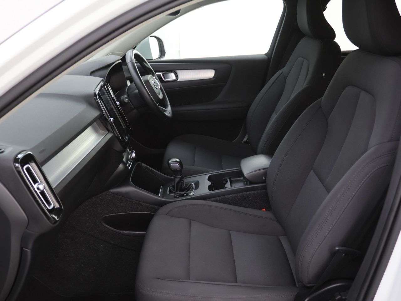 2020 VOLVO XC40 2020 VOLVO XC40