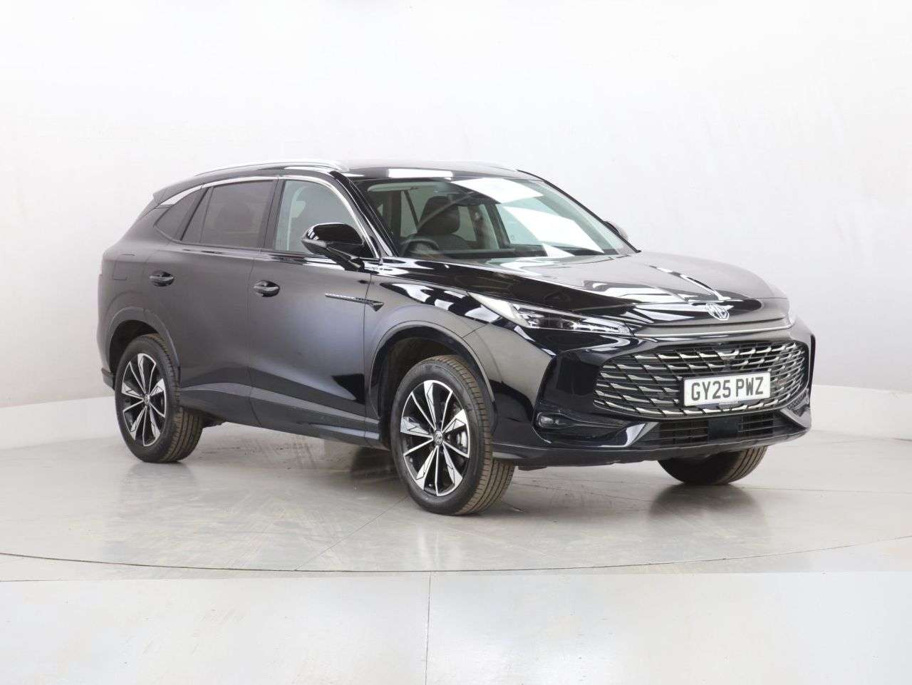 A 2025 MG MG HS 1.5 T-GDI SE SUV 5dr Petrol DCT Euro 6 (s/s) (169 ps) A 2025 MG MG HS 1.5 T-GDI SE SUV 5dr Petrol DCT Euro 6 (s/s) (169 ps)