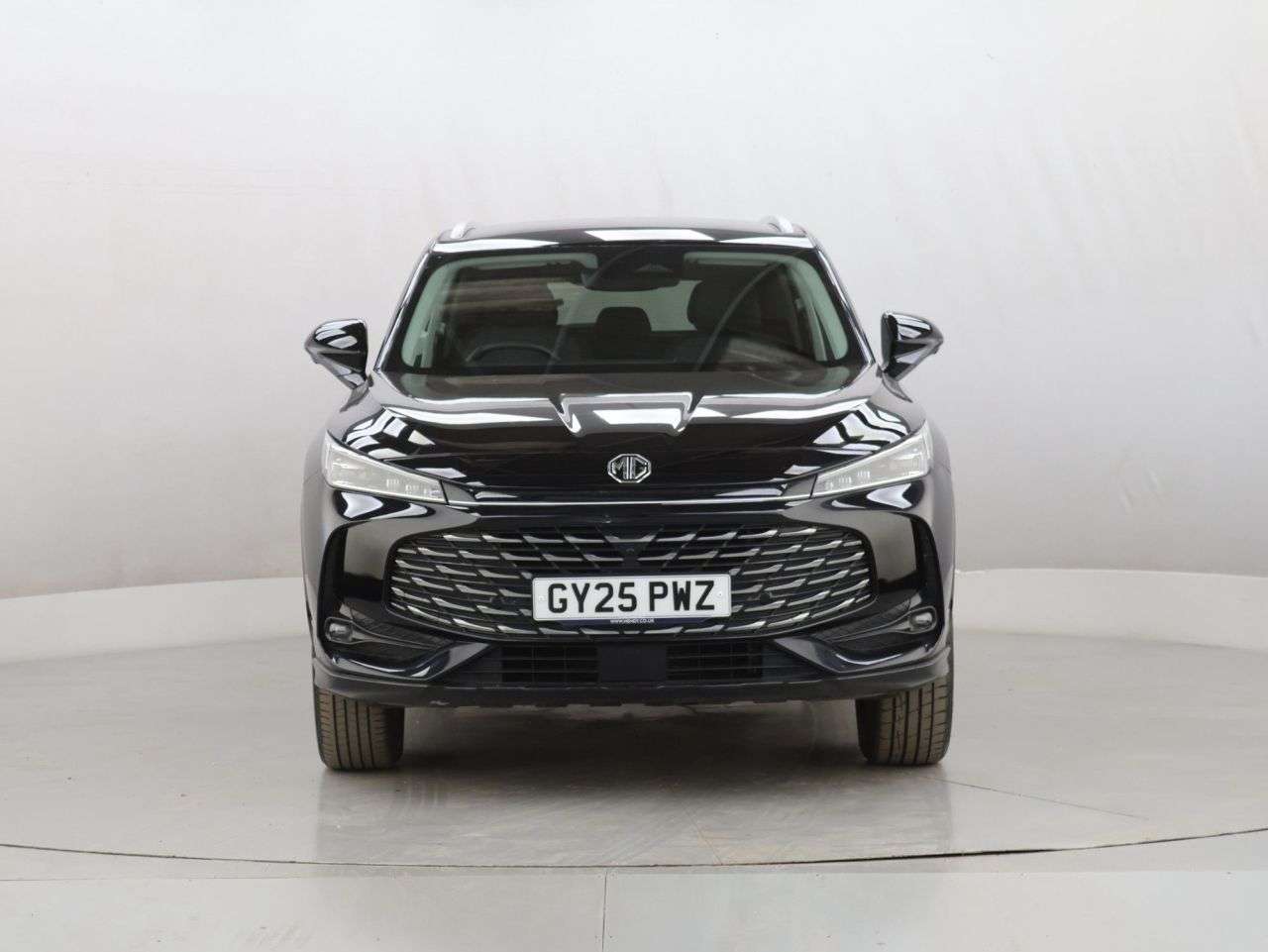 A 2025 MG MG HS 1.5 T-GDI SE SUV 5dr Petrol DCT Euro 6 (s/s) (169 ps) A 2025 MG MG HS 1.5 T-GDI SE SUV 5dr Petrol DCT Euro 6 (s/s) (169 ps)