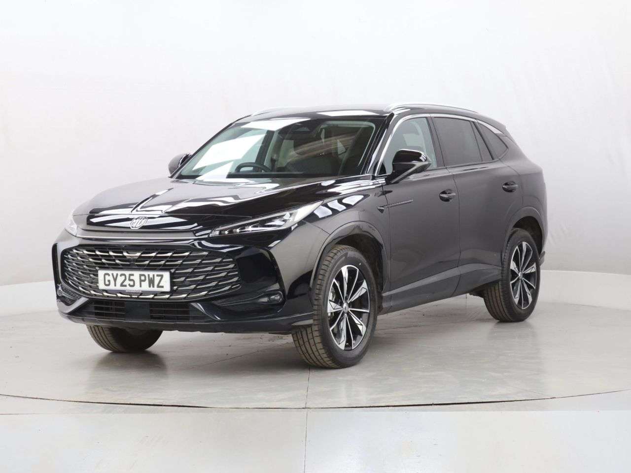A 2025 MG MG HS 1.5 T-GDI SE SUV 5dr Petrol DCT Euro 6 (s/s) (169 ps) A 2025 MG MG HS 1.5 T-GDI SE SUV 5dr Petrol DCT Euro 6 (s/s) (169 ps)