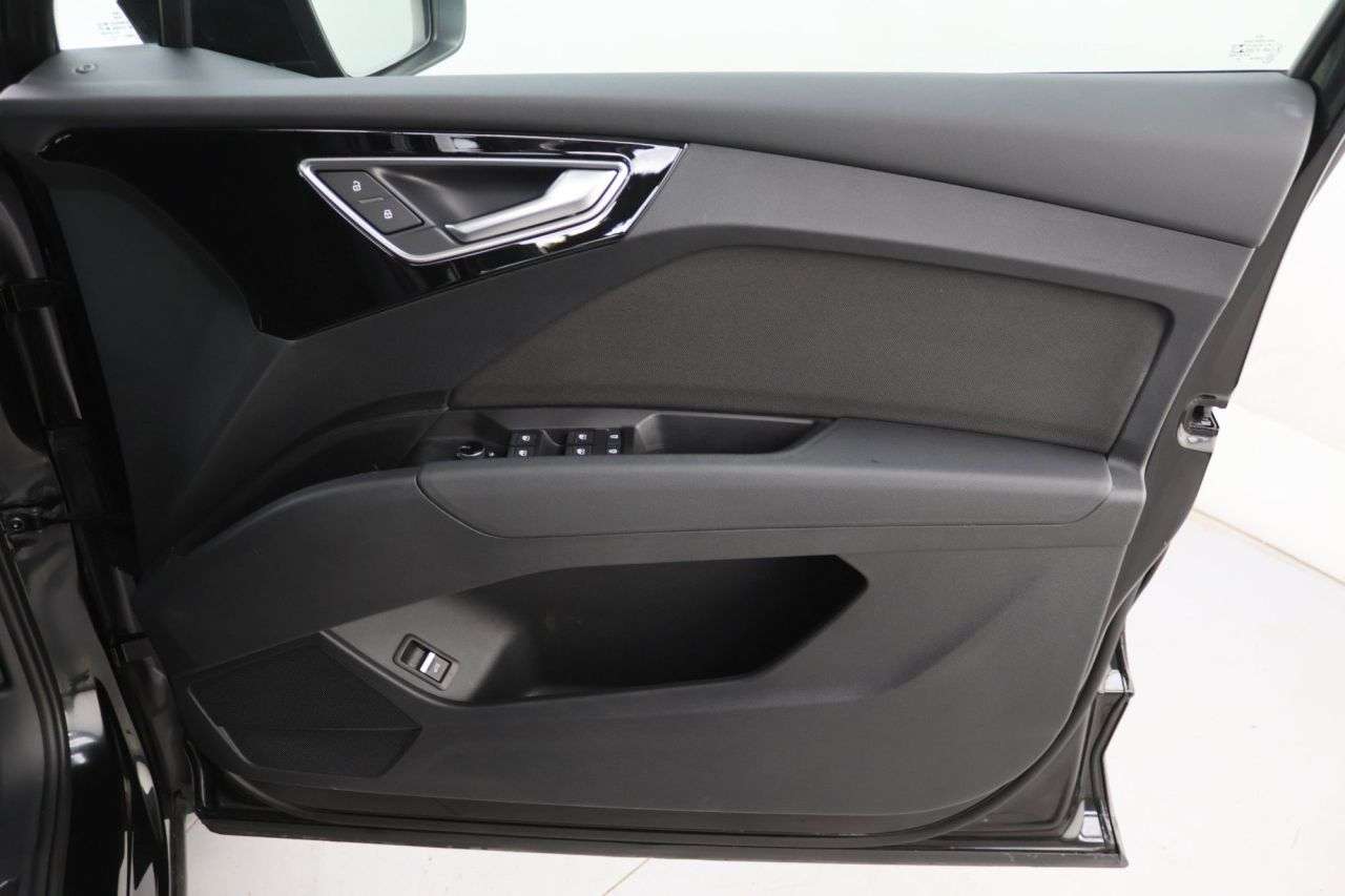 2021 AUDI Q4 E-TRON 2021 AUDI Q4 E-TRON