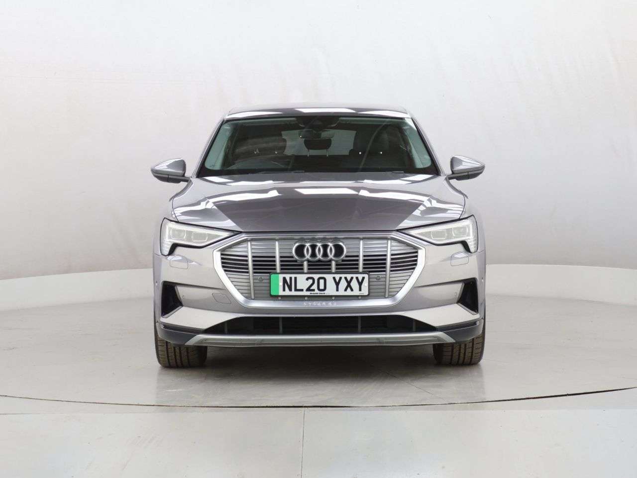 A 2020 AUDI E-TRON 50 Technik SUV 5dr Electric Auto quattro 71.2kWh (313 ps) A 2020 AUDI E-TRON 50 Technik SUV 5dr Electric Auto quattro 71.2kWh (313 ps)