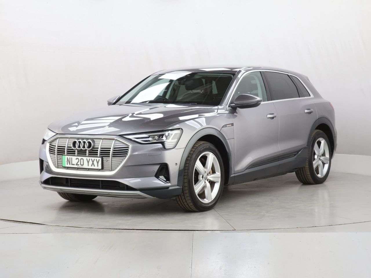 A 2020 AUDI E-TRON 50 Technik SUV 5dr Electric Auto quattro 71.2kWh (313 ps) A 2020 AUDI E-TRON 50 Technik SUV 5dr Electric Auto quattro 71.2kWh (313 ps)