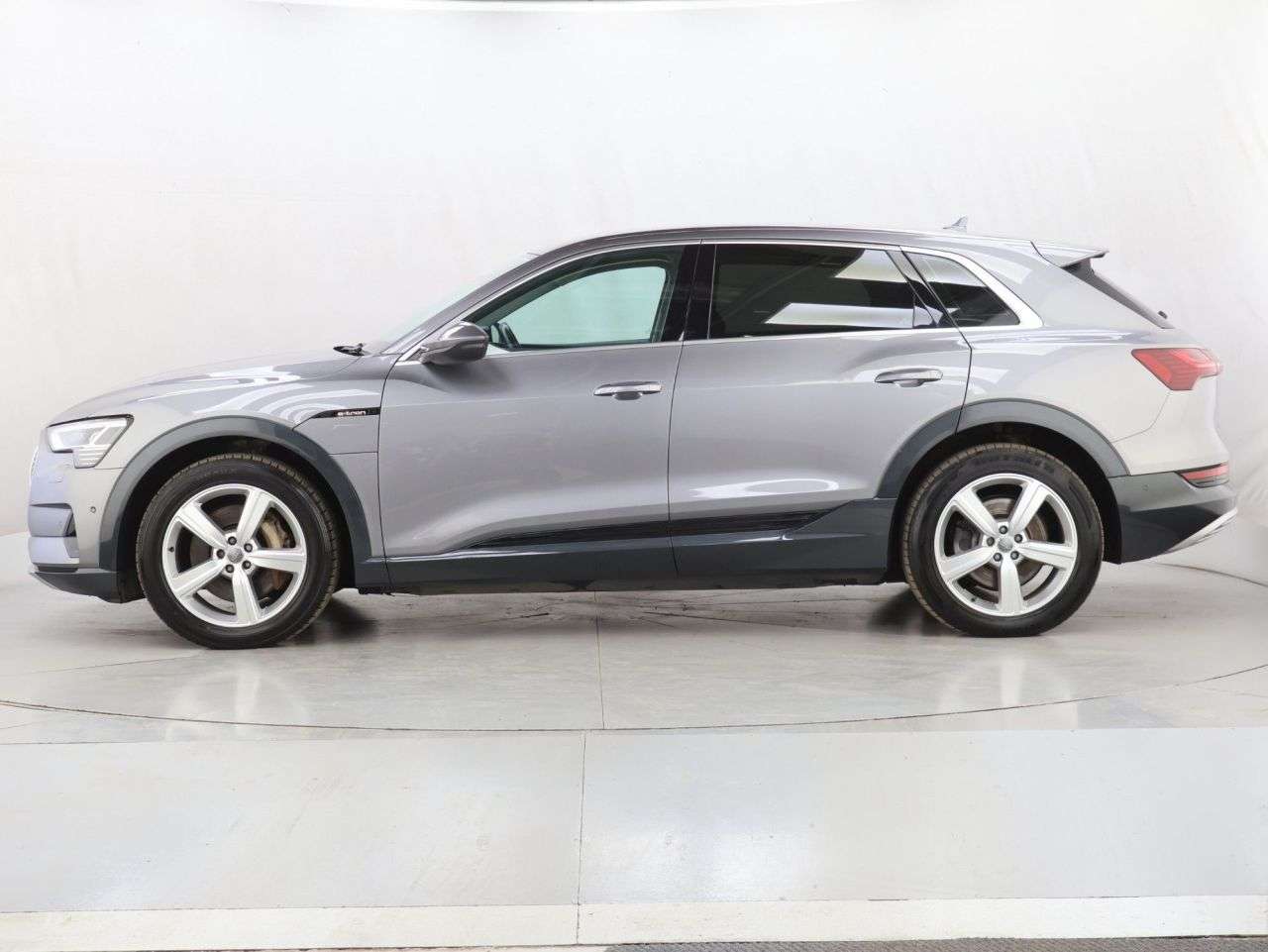 2020 AUDI E-TRON 2020 AUDI E-TRON