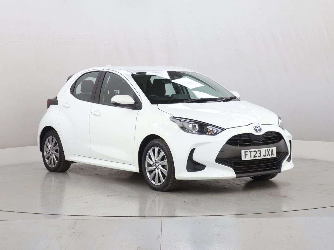 A 2023 TOYOTA YARIS 1.5 VVT-h Icon Hatchback 5dr Petrol Hybrid E-CVT Euro 6 (s/s) (116 ps) A 2023 TOYOTA YARIS 1.5 VVT-h Icon Hatchback 5dr Petrol Hybrid E-CVT Euro 6 (s/s) (116 ps)