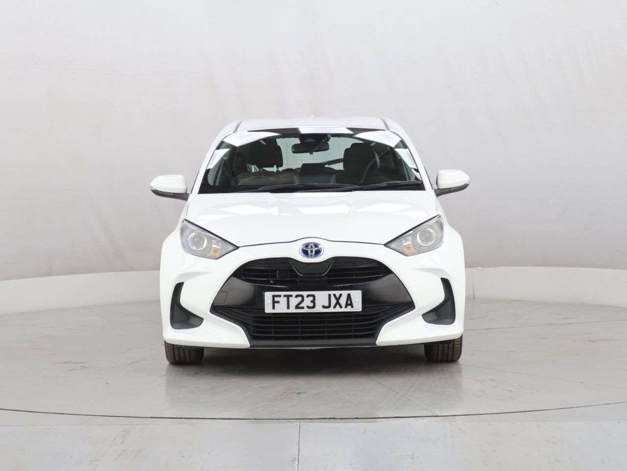 A 2023 TOYOTA YARIS 1.5 VVT-h Icon Hatchback 5dr Petrol Hybrid E-CVT Euro 6 (s/s) (116 ps) A 2023 TOYOTA YARIS 1.5 VVT-h Icon Hatchback 5dr Petrol Hybrid E-CVT Euro 6 (s/s) (116 ps)