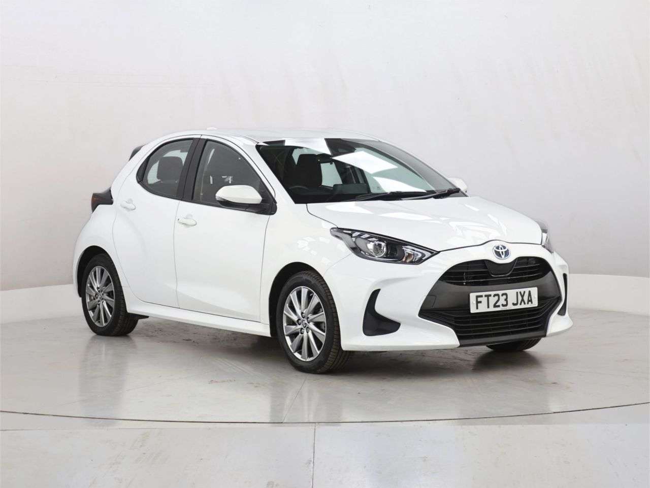 A 2023 TOYOTA YARIS 1.5 VVT-h Icon Hatchback 5dr Petrol Hybrid E-CVT Euro 6 (s/s) (116 ps) A 2023 TOYOTA YARIS 1.5 VVT-h Icon Hatchback 5dr Petrol Hybrid E-CVT Euro 6 (s/s) (116 ps)