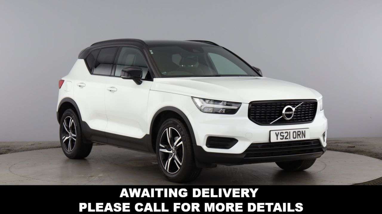 A 2021 VOLVO XC40 1.5 T3 R-Design SUV 5dr Petrol Manual Euro 6 (s/s) (163 ps) A 2021 VOLVO XC40 1.5 T3 R-Design SUV 5dr Petrol Manual Euro 6 (s/s) (163 ps)