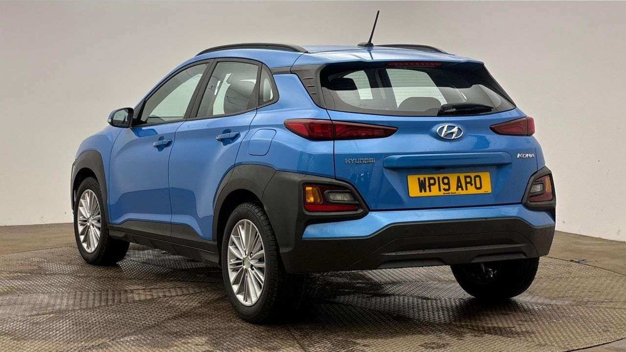 A 2019 HYUNDAI KONA 1.0 T-GDi SE SUV 5dr Petrol Manual Euro 6 (s/s) (120 ps) A 2019 HYUNDAI KONA 1.0 T-GDi SE SUV 5dr Petrol Manual Euro 6 (s/s) (120 ps)