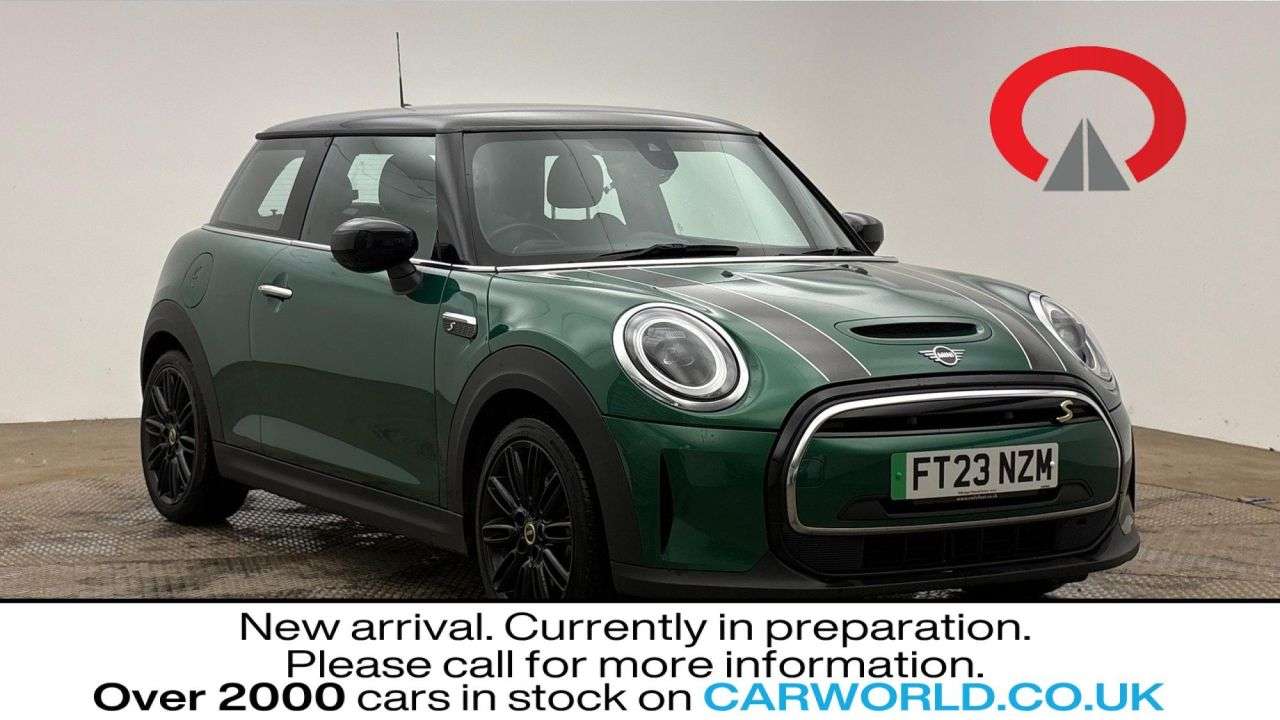 A 2023 MINI ELECTRIC HATCH Cooper SE 32.6kWh Level 2 Hatchback 3dr Electric Auto (184 ps) A 2023 MINI ELECTRIC HATCH Cooper SE 32.6kWh Level 2 Hatchback 3dr Electric Auto (184 ps)