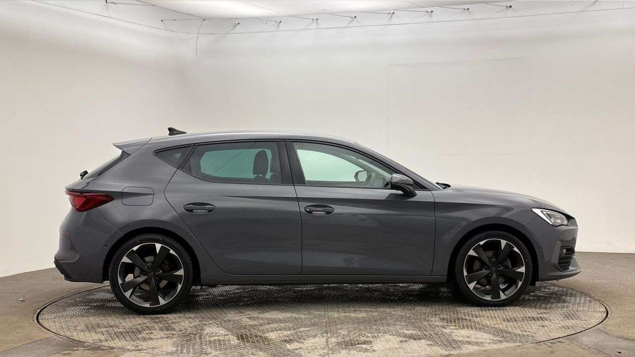 A 2023 CUPRA LEON 1.5 eTSI EVO V1 Hatchback 5dr Petrol Hybrid DSG Euro 6 (s/s) (150 ps) A 2023 CUPRA LEON 1.5 eTSI EVO V1 Hatchback 5dr Petrol Hybrid DSG Euro 6 (s/s) (150 ps)