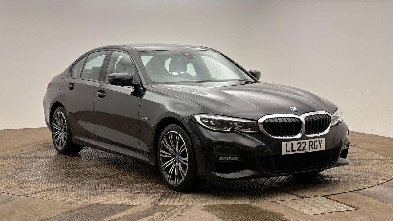 A 2022 BMW 3 SERIES 2.0 330e 12kWh M Sport Saloon 4dr Petrol Plug-in Hybrid Auto Euro 6 (s/s) ( A 2022 BMW 3 SERIES 2.0 330e 12kWh M Sport Saloon 4dr Petrol Plug-in Hybrid Auto Euro 6 (s/s) (