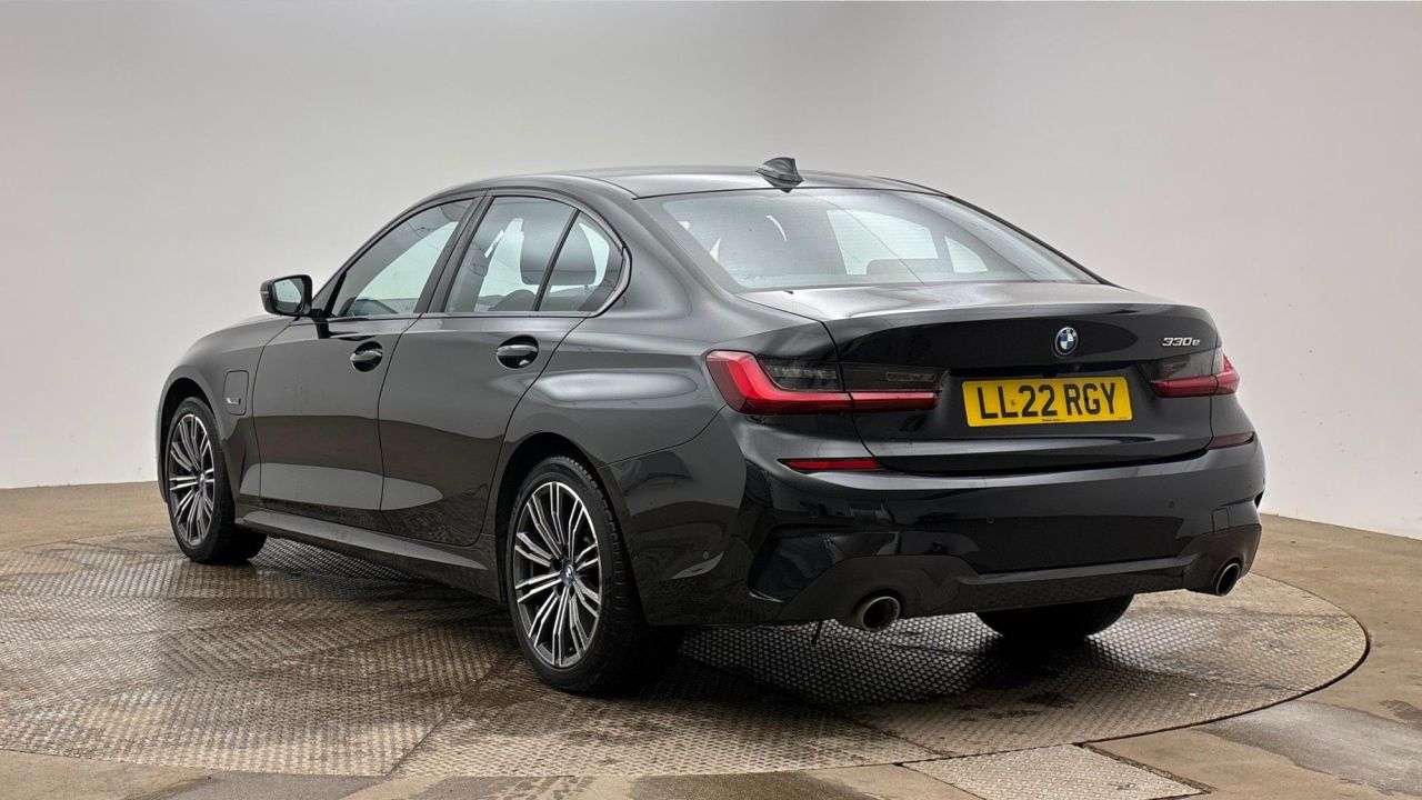 A 2022 BMW 3 SERIES 2.0 330e 12kWh M Sport Saloon 4dr Petrol Plug-in Hybrid Auto Euro 6 (s/s) ( A 2022 BMW 3 SERIES 2.0 330e 12kWh M Sport Saloon 4dr Petrol Plug-in Hybrid Auto Euro 6 (s/s) (