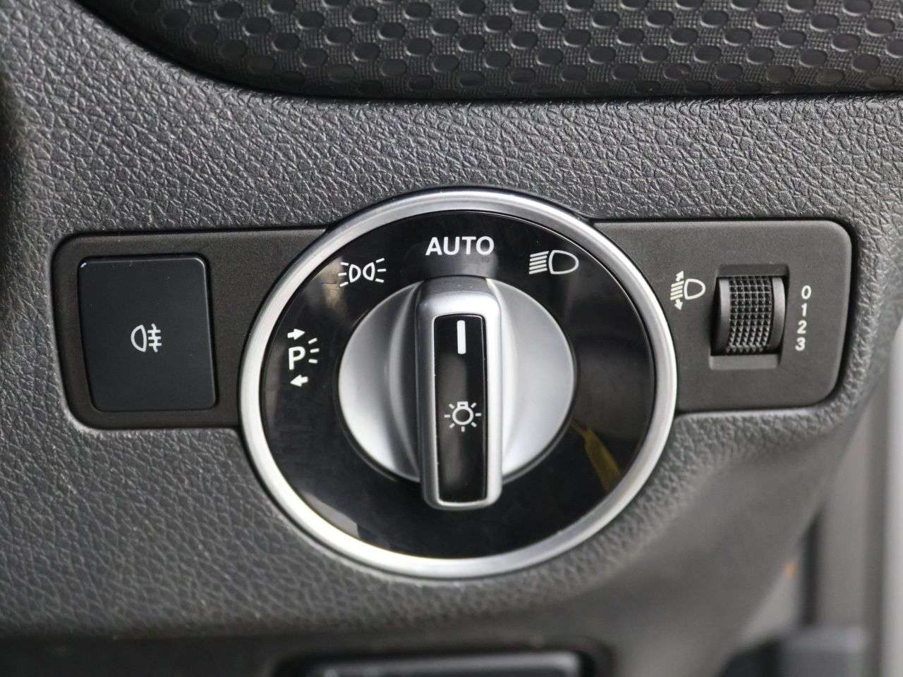 2016 MERCEDES-BENZ A CLASS 2016 MERCEDES-BENZ A CLASS