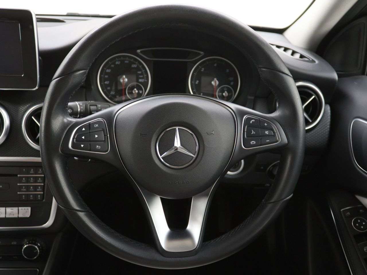 2016 MERCEDES-BENZ A CLASS 2016 MERCEDES-BENZ A CLASS