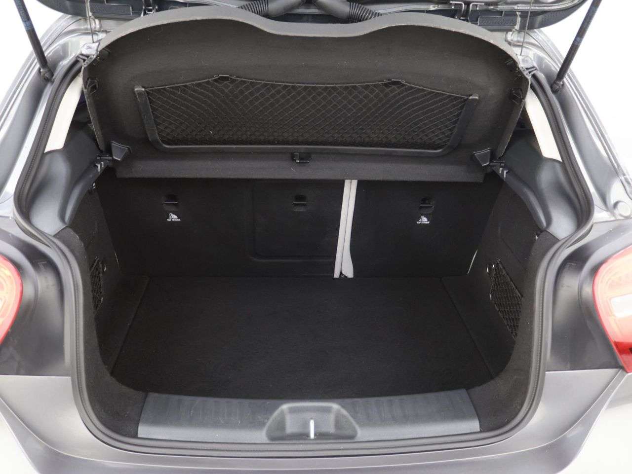 2016 MERCEDES-BENZ A CLASS 2016 MERCEDES-BENZ A CLASS