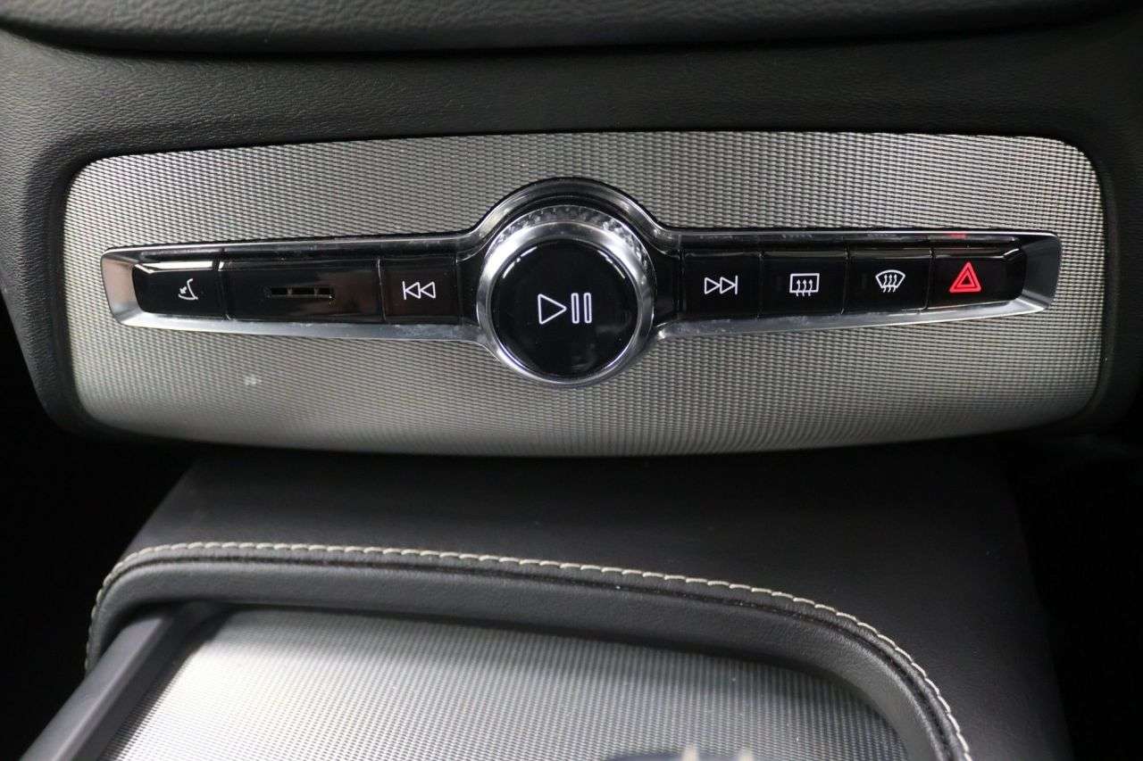 2021 VOLVO XC90 2021 VOLVO XC90