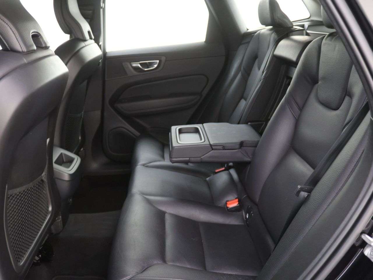 2021 VOLVO XC60 2021 VOLVO XC60
