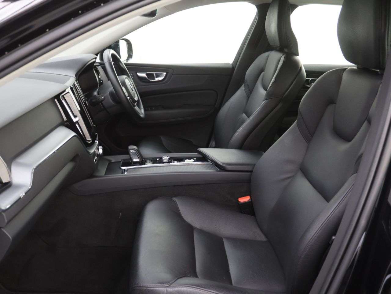 2021 VOLVO XC60 2021 VOLVO XC60