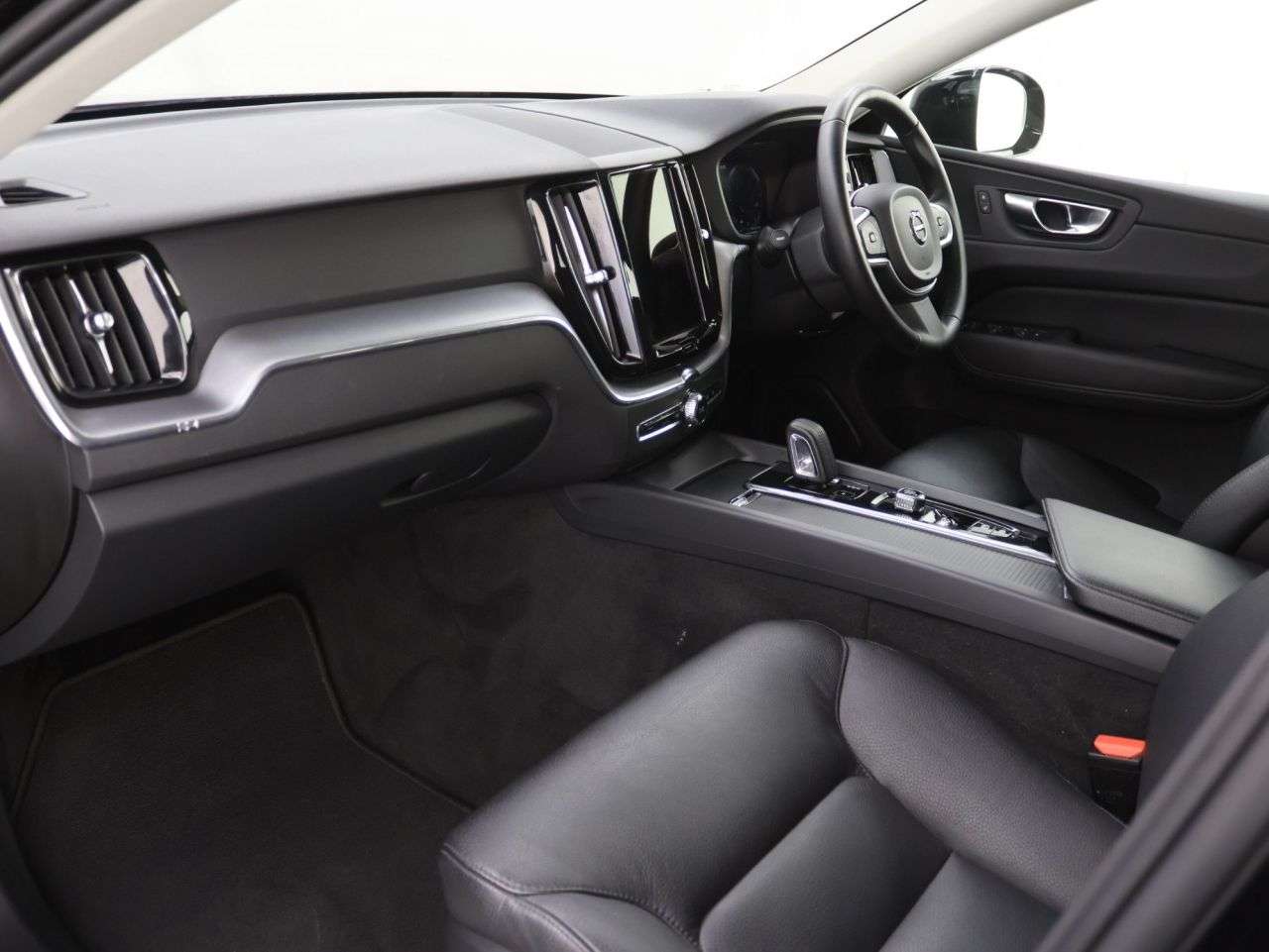 2021 VOLVO XC60 2021 VOLVO XC60