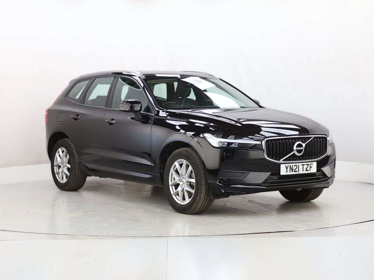 A 2021 VOLVO XC60 2.0 B4 MHEV Momentum SUV 5dr Diesel Hybrid Auto Euro 6 (s/s) (197 ps) A 2021 VOLVO XC60 2.0 B4 MHEV Momentum SUV 5dr Diesel Hybrid Auto Euro 6 (s/s) (197 ps)