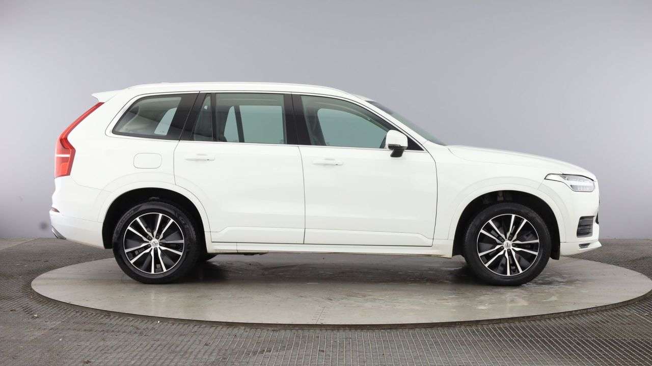 A 2021 VOLVO XC90 2.0 B5 MHEV Momentum SUV 5dr Diesel Hybrid Auto 4WD Euro 6 (s/s) (235 ps) A 2021 VOLVO XC90 2.0 B5 MHEV Momentum SUV 5dr Diesel Hybrid Auto 4WD Euro 6 (s/s) (235 ps)