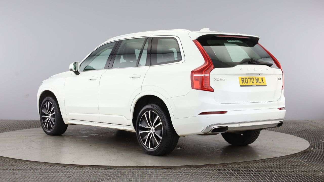 A 2021 VOLVO XC90 2.0 B5 MHEV Momentum SUV 5dr Diesel Hybrid Auto 4WD Euro 6 (s/s) (235 ps) A 2021 VOLVO XC90 2.0 B5 MHEV Momentum SUV 5dr Diesel Hybrid Auto 4WD Euro 6 (s/s) (235 ps)