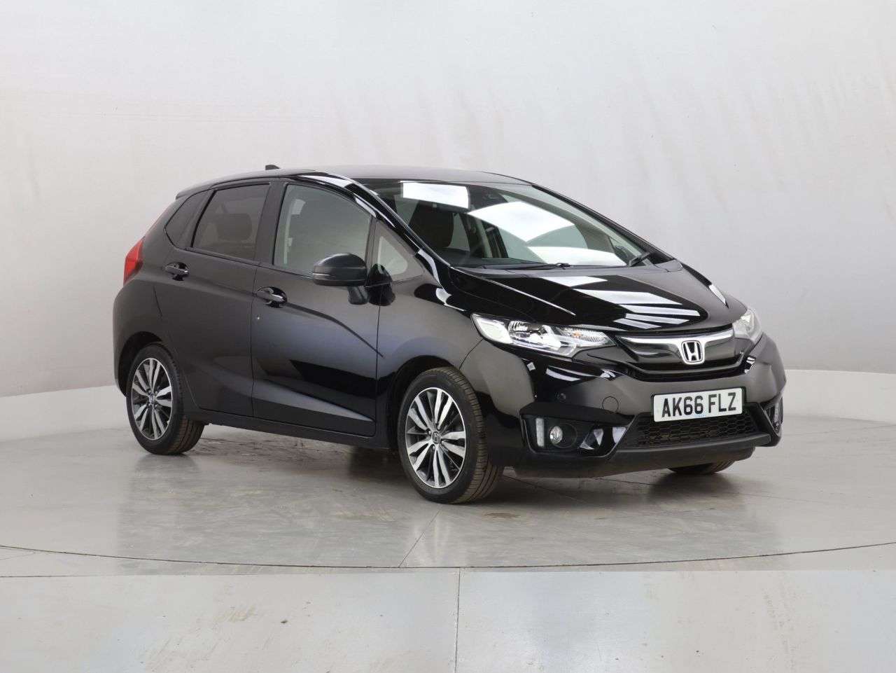 A 2016 HONDA JAZZ 1.3 i-VTEC EX Navi Hatchback 5dr Petrol CVT Euro 6 (s/s) (102 ps) A 2016 HONDA JAZZ 1.3 i-VTEC EX Navi Hatchback 5dr Petrol CVT Euro 6 (s/s) (102 ps)