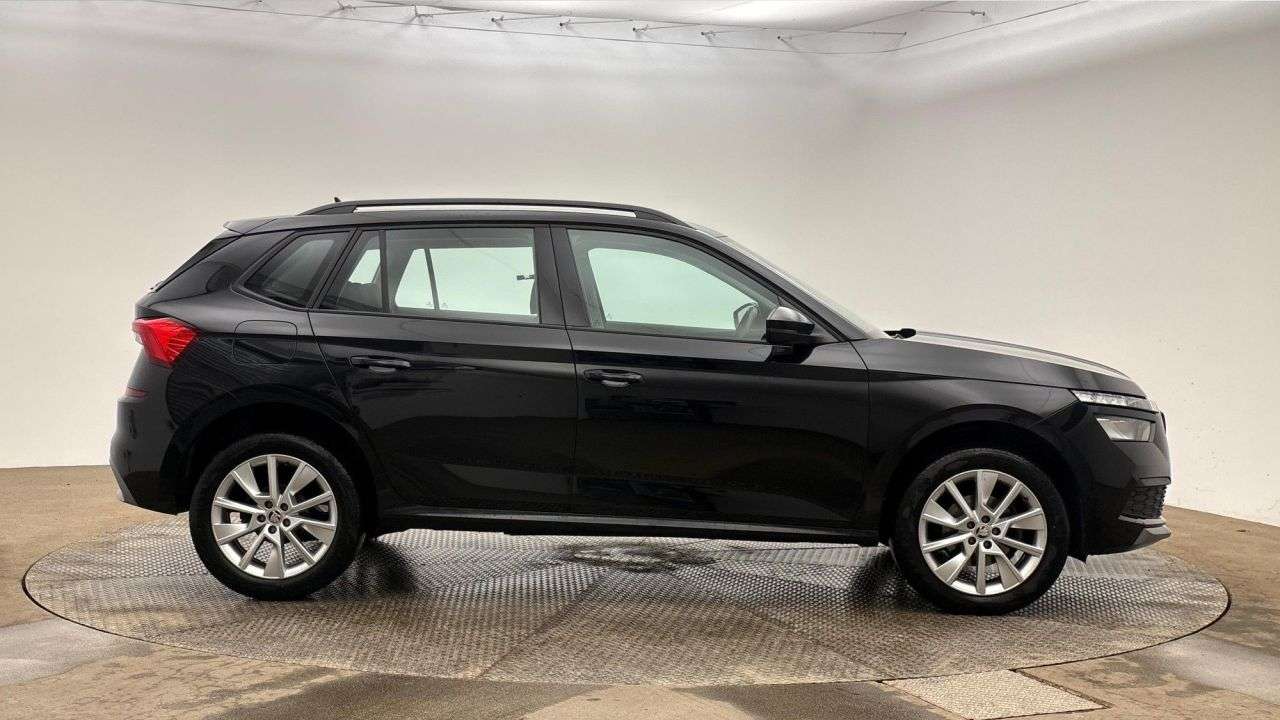 A 2022 SKODA KAMIQ 1.0 TSI SE SUV 5dr Petrol DSG Euro 6 (s/s) (110 ps) A 2022 SKODA KAMIQ 1.0 TSI SE SUV 5dr Petrol DSG Euro 6 (s/s) (110 ps)