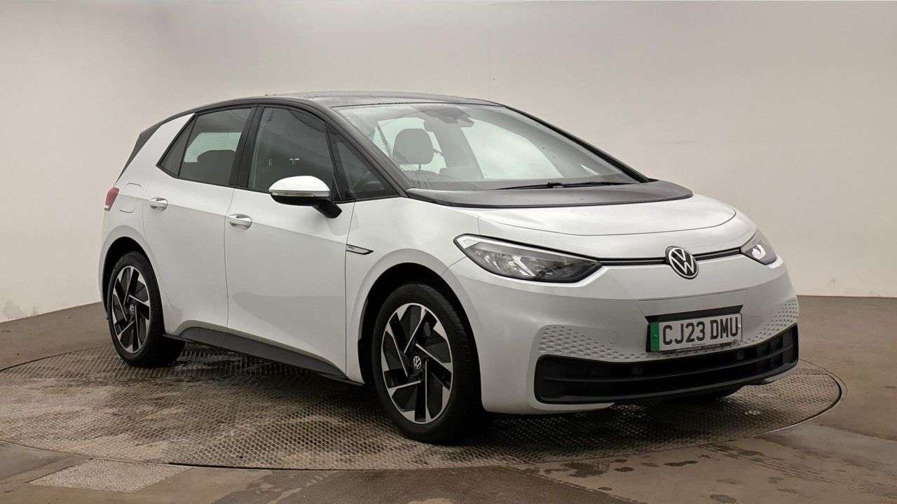 A 2023 VOLKSWAGEN ID3 Pro Performance 58kWh Life Hatchback 5dr Electric Auto (204 ps) A 2023 VOLKSWAGEN ID3 Pro Performance 58kWh Life Hatchback 5dr Electric Auto (204 ps)