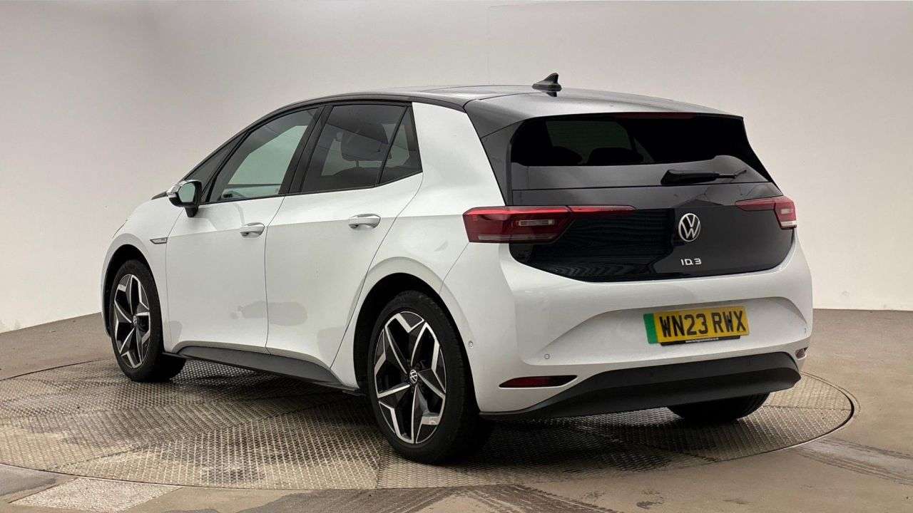 A 2023 VOLKSWAGEN ID3 Pro 58kWh Family Hatchback 5dr Electric Auto (145 ps) A 2023 VOLKSWAGEN ID3 Pro 58kWh Family Hatchback 5dr Electric Auto (145 ps)