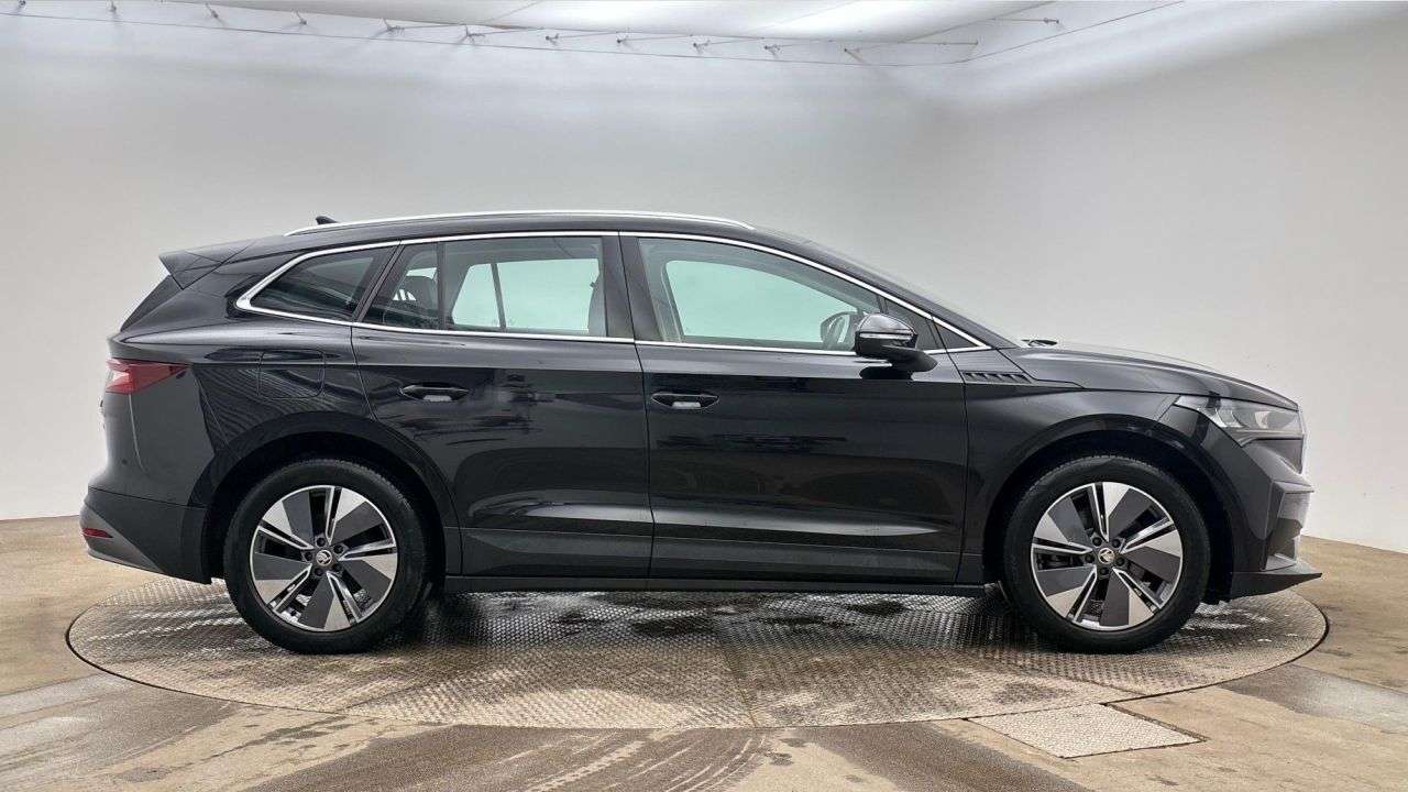 A 2022 SKODA ENYAQ iV 62kWh 60 SUV 5dr Electric Auto (DC120kW) (179 ps) A 2022 SKODA ENYAQ iV 62kWh 60 SUV 5dr Electric Auto (DC120kW) (179 ps)