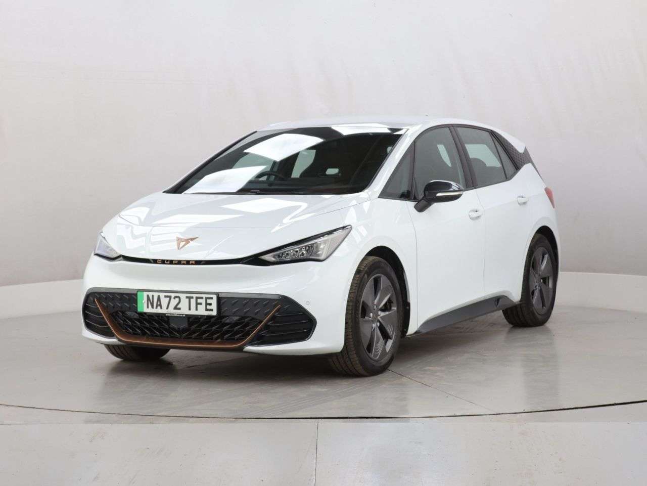 A 2022 CUPRA BORN 58kWh V1 Hatchback 5dr Electric Auto (204 ps) A 2022 CUPRA BORN 58kWh V1 Hatchback 5dr Electric Auto (204 ps)
