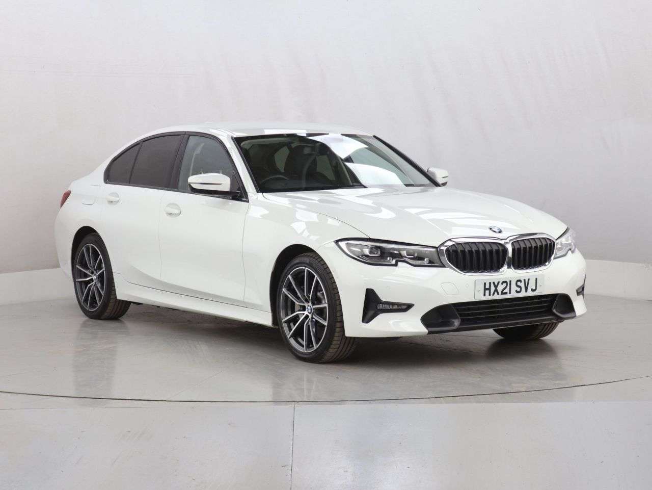 A 2021 BMW 3 SERIES 2.0 330e 12kWh Sport Pro Saloon 4dr Petrol Plug-in Hybrid Auto Euro 6 (s/s) A 2021 BMW 3 SERIES 2.0 330e 12kWh Sport Pro Saloon 4dr Petrol Plug-in Hybrid Auto Euro 6 (s/s)