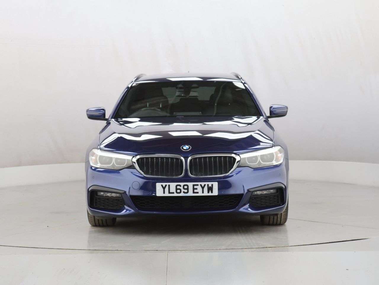 A 2020 BMW 5 SERIES 2.0 520d MHT M Sport Touring 5dr Diesel Hybrid Auto Euro 6 (s/s) (190 ps) A 2020 BMW 5 SERIES 2.0 520d MHT M Sport Touring 5dr Diesel Hybrid Auto Euro 6 (s/s) (190 ps)