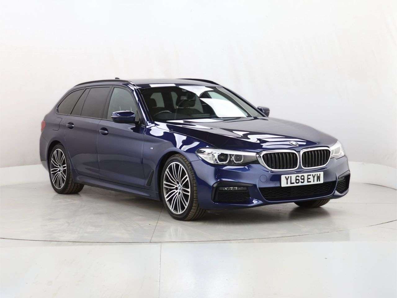 A 2020 BMW 5 SERIES 2.0 520d MHT M Sport Touring 5dr Diesel Hybrid Auto Euro 6 (s/s) (190 ps) A 2020 BMW 5 SERIES 2.0 520d MHT M Sport Touring 5dr Diesel Hybrid Auto Euro 6 (s/s) (190 ps)