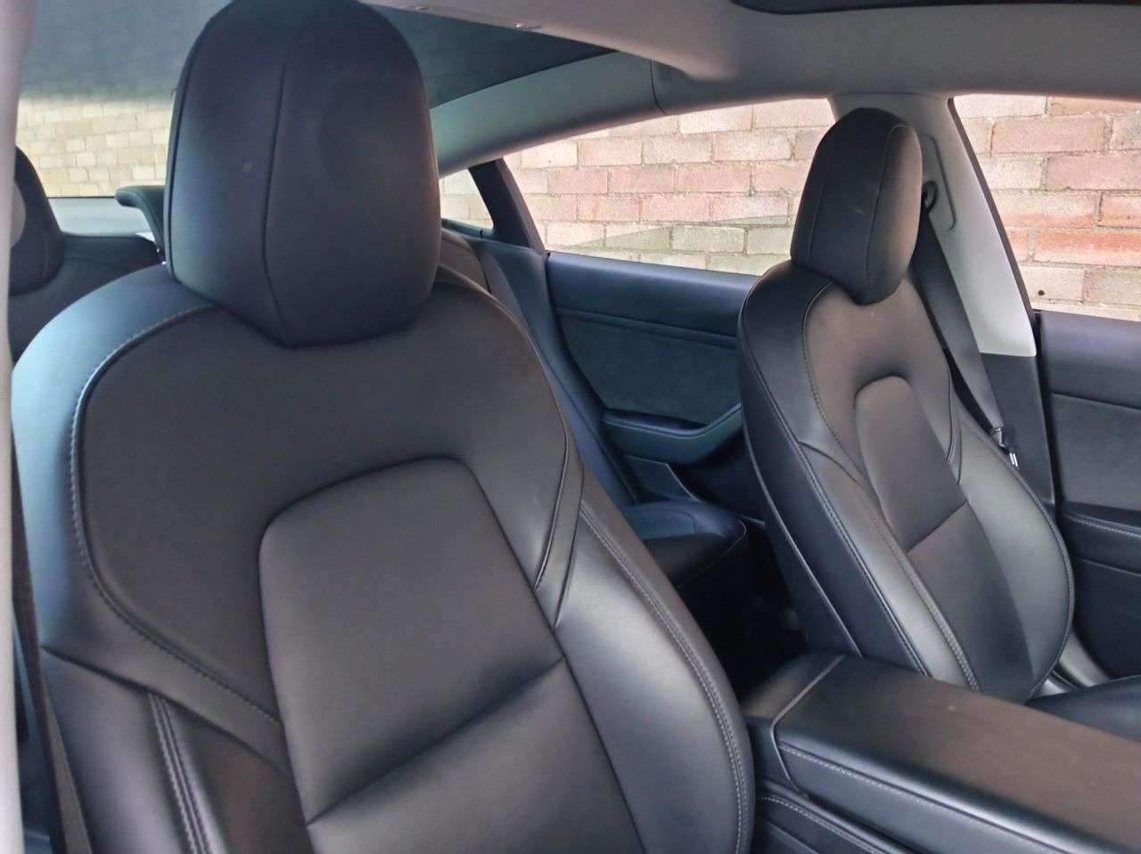 A 2021 TESLA MODEL 3 (Dual Motor) Long Range Saloon 4dr Electric Auto 4WDE (346 ps) A 2021 TESLA MODEL 3 (Dual Motor) Long Range Saloon 4dr Electric Auto 4WDE (346 ps)