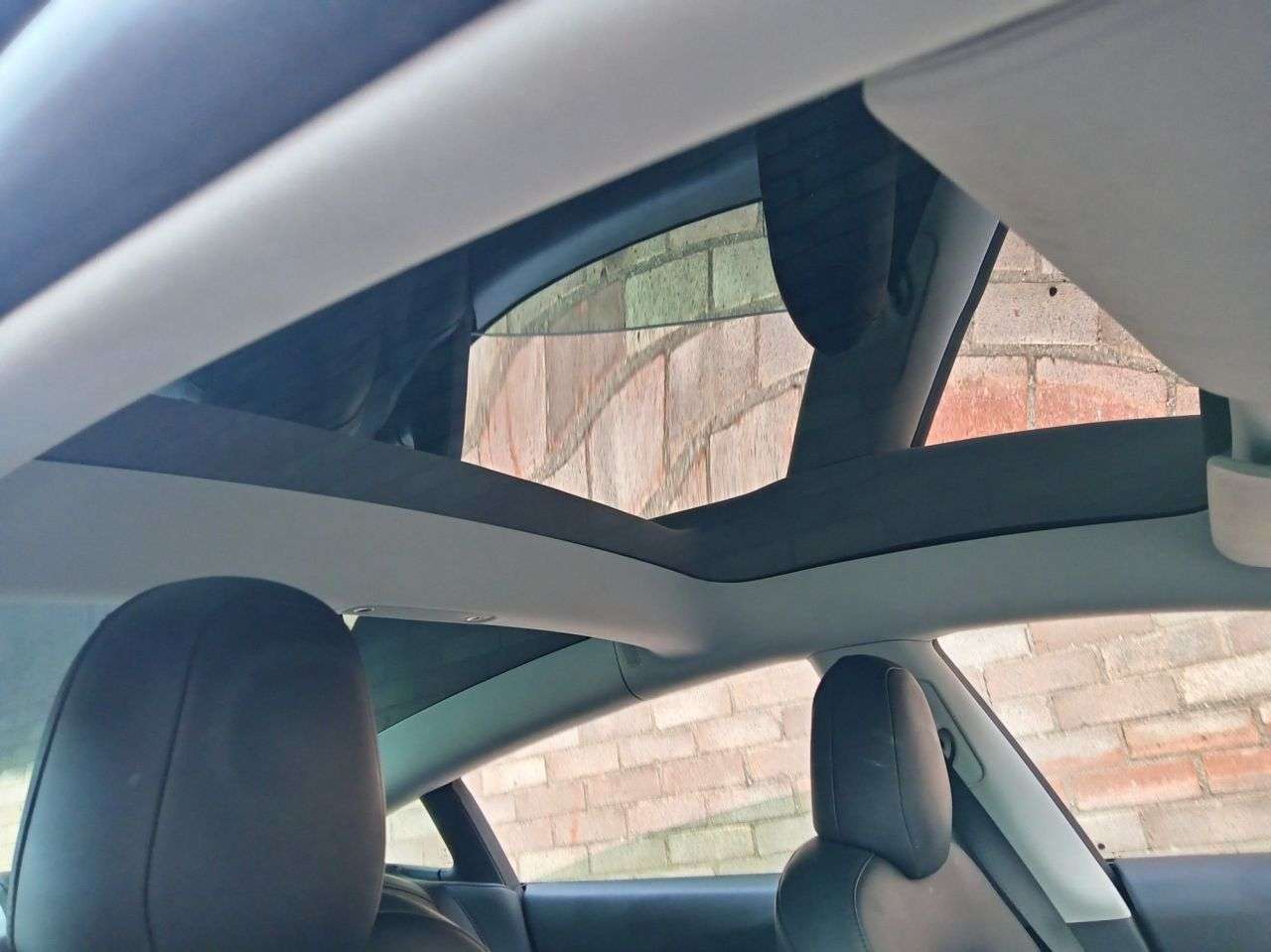 A 2021 TESLA MODEL 3 (Dual Motor) Long Range Saloon 4dr Electric Auto 4WDE (346 ps) A 2021 TESLA MODEL 3 (Dual Motor) Long Range Saloon 4dr Electric Auto 4WDE (346 ps)