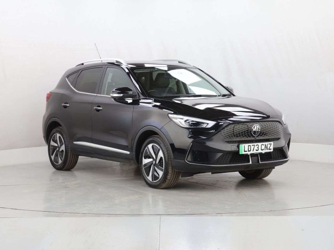 A 2023 MG MG ZS 72.6kWh Trophy Connect Long Range SUV 5dr Electric Auto (156 ps) A 2023 MG MG ZS 72.6kWh Trophy Connect Long Range SUV 5dr Electric Auto (156 ps)