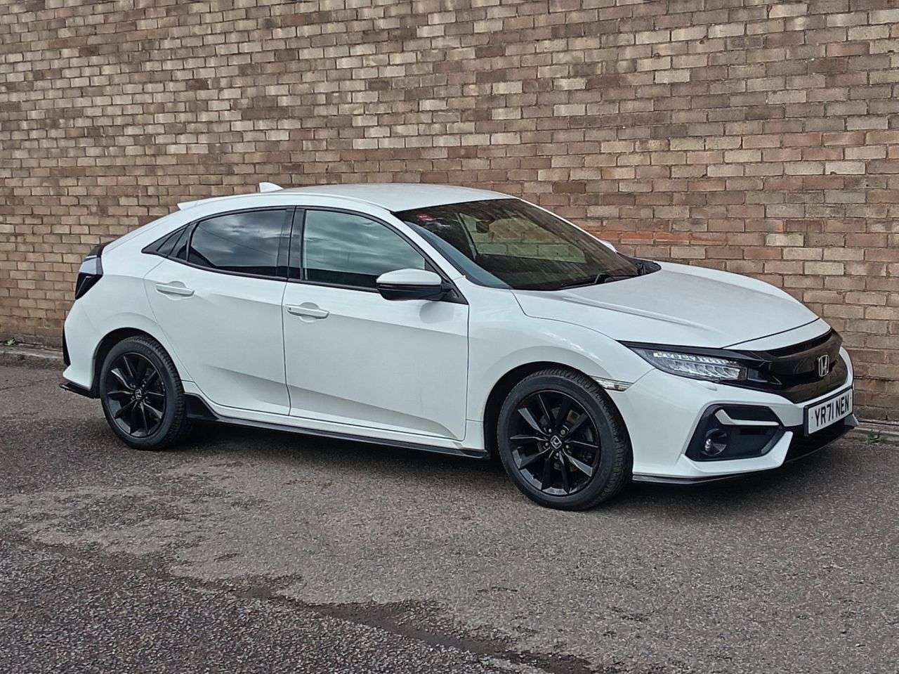 A 2021 HONDA CIVIC 1.5 VTEC Turbo Sport Hatchback 5dr Petrol Manual Euro 6 (s/s) (182 ps) A 2021 HONDA CIVIC 1.5 VTEC Turbo Sport Hatchback 5dr Petrol Manual Euro 6 (s/s) (182 ps)