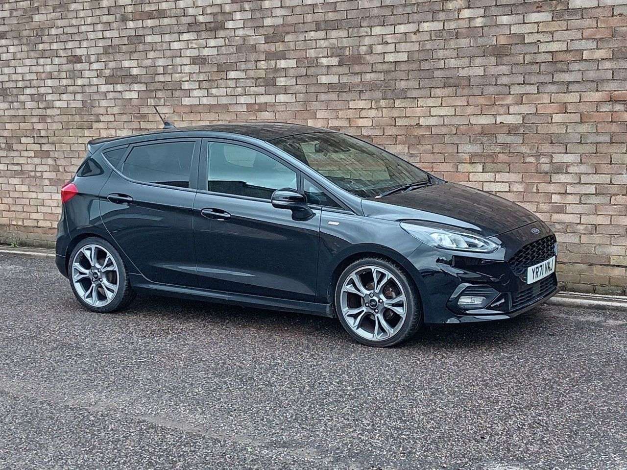A 2021 FORD FIESTA 1.0T EcoBoost MHEV ST-Line X Edition Hatchback 5dr Petrol Manual Euro 6 (s/ A 2021 FORD FIESTA 1.0T EcoBoost MHEV ST-Line X Edition Hatchback 5dr Petrol Manual Euro 6 (s/
