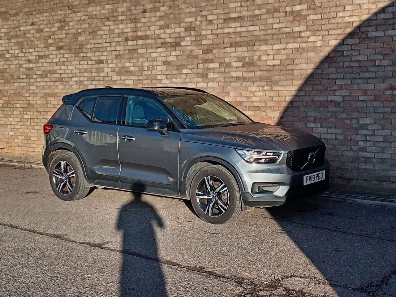 A 2019 VOLVO XC40 2.0 D3 R-Design SUV 5dr Diesel Auto Euro 6 (s/s) (150 ps) A 2019 VOLVO XC40 2.0 D3 R-Design SUV 5dr Diesel Auto Euro 6 (s/s) (150 ps)