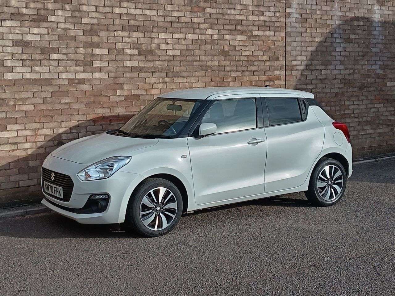 A 2020 SUZUKI SWIFT 1.2 Dualjet MHEV SZ-T Hatchback 5dr Petrol Hybrid Manual Euro 6 (s/s) (90 p A 2020 SUZUKI SWIFT 1.2 Dualjet MHEV SZ-T Hatchback 5dr Petrol Hybrid Manual Euro 6 (s/s) (90 p